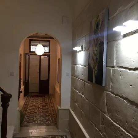 Bed & Breakfast Nicolaus Sliema